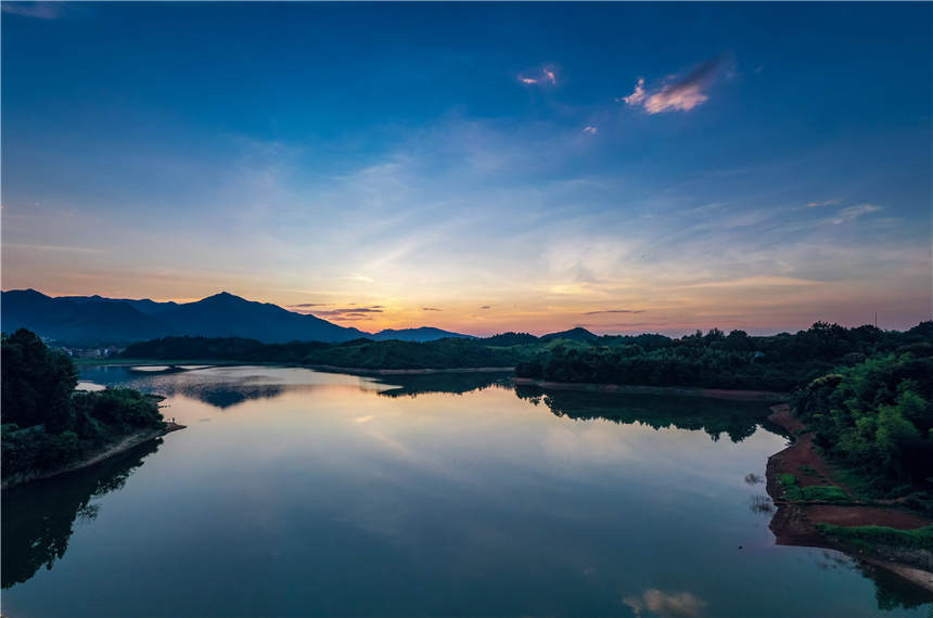 湖南必去十大景点排名（湖南游玩攻略必去的地方）